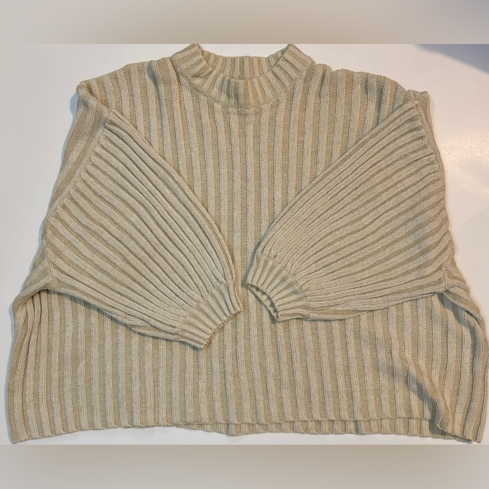 Small Urban Outfitters Cream Sweater